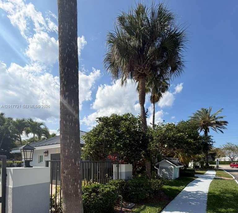 SOUTH PALM PLACE CONDO - Residential