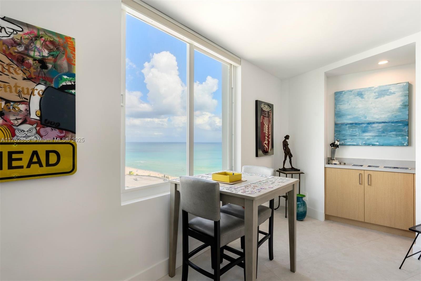5401 Collins Ave 1220
