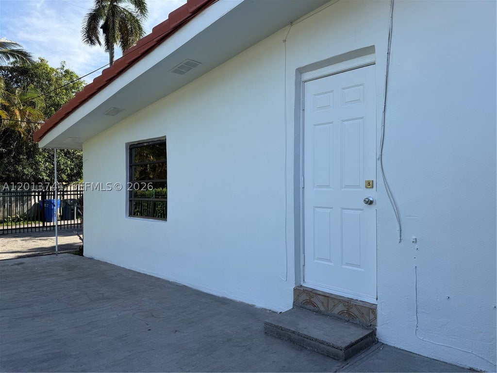 Photo of Hollywood, FL 33020 (MLS # A12013741)