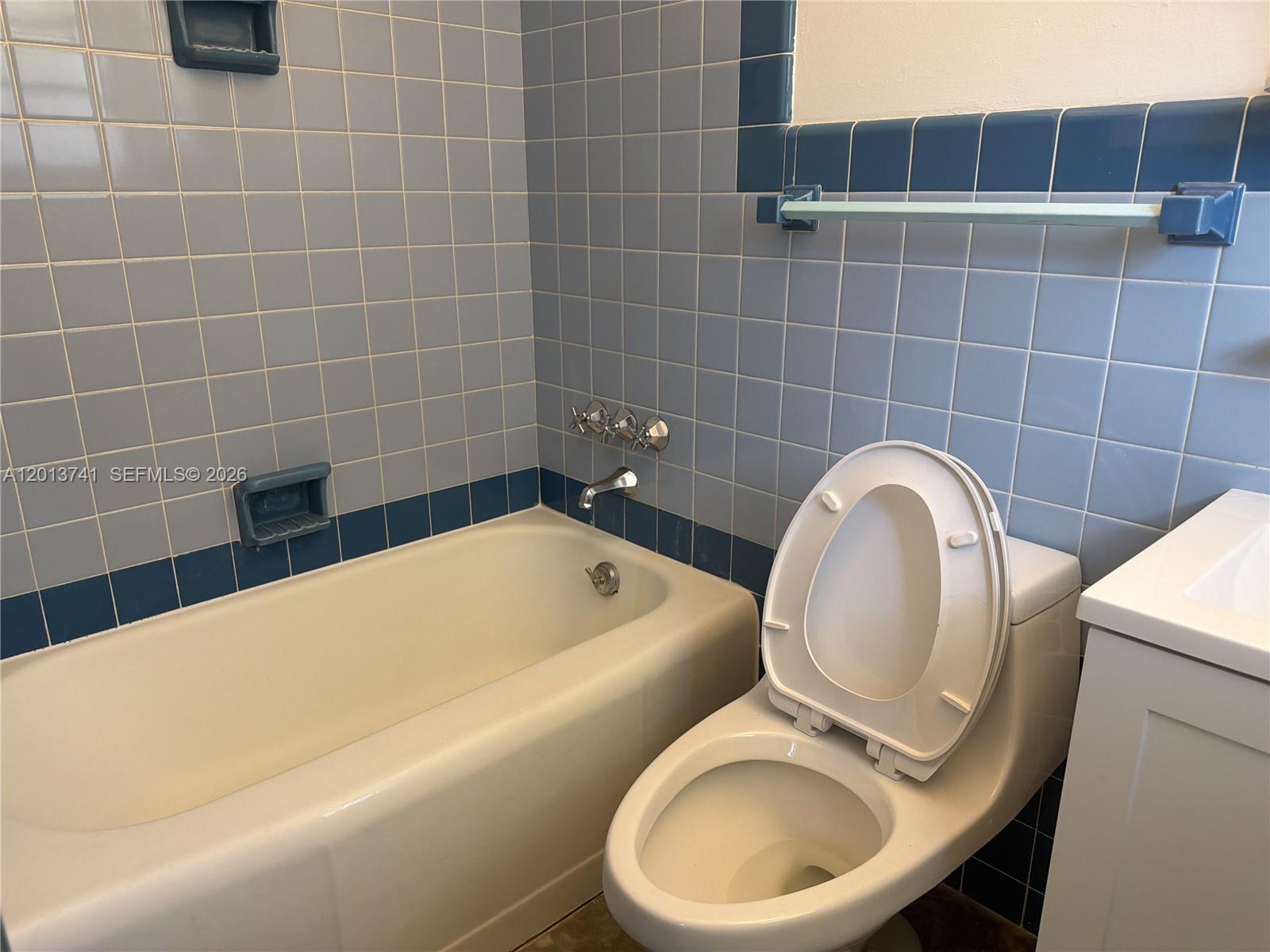 HOLLYWOOD - Residential Lease