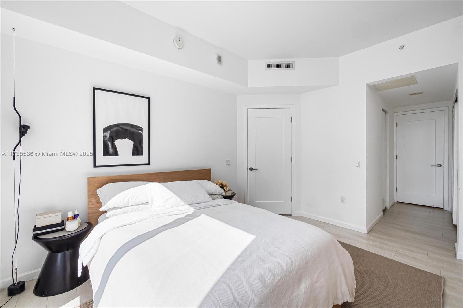 THE CRIMSON CONDO - Residential