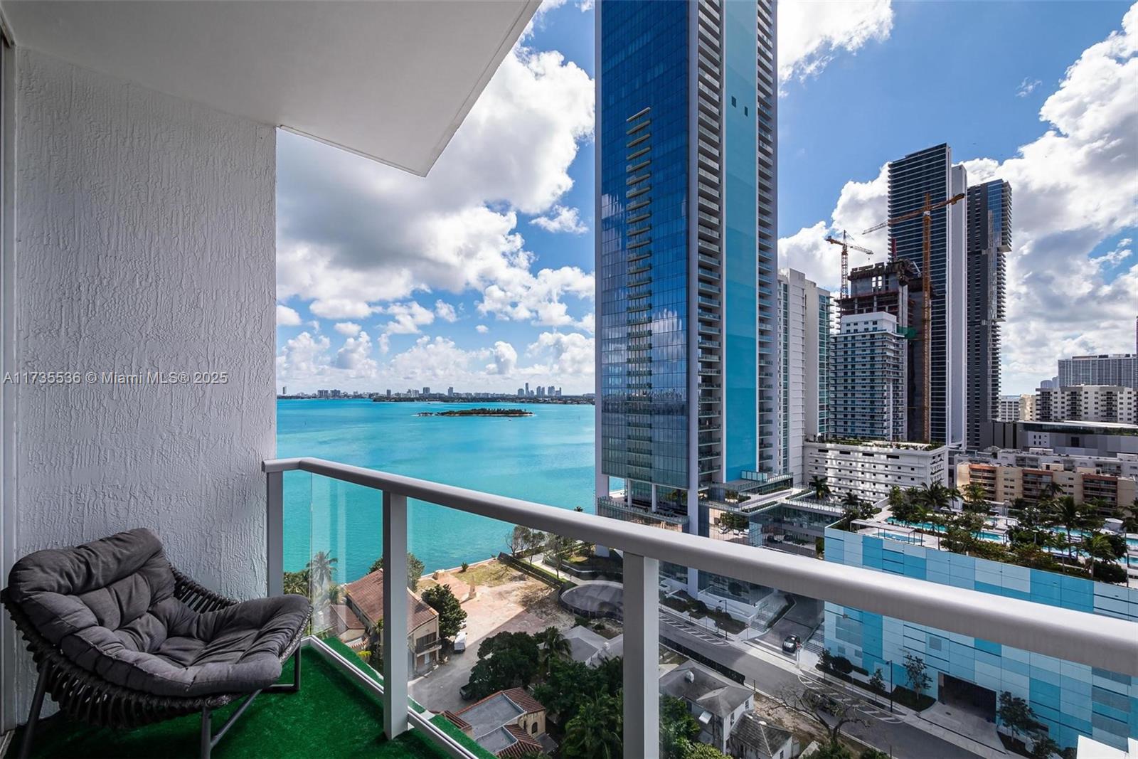 THE CRIMSON CONDO - Residential