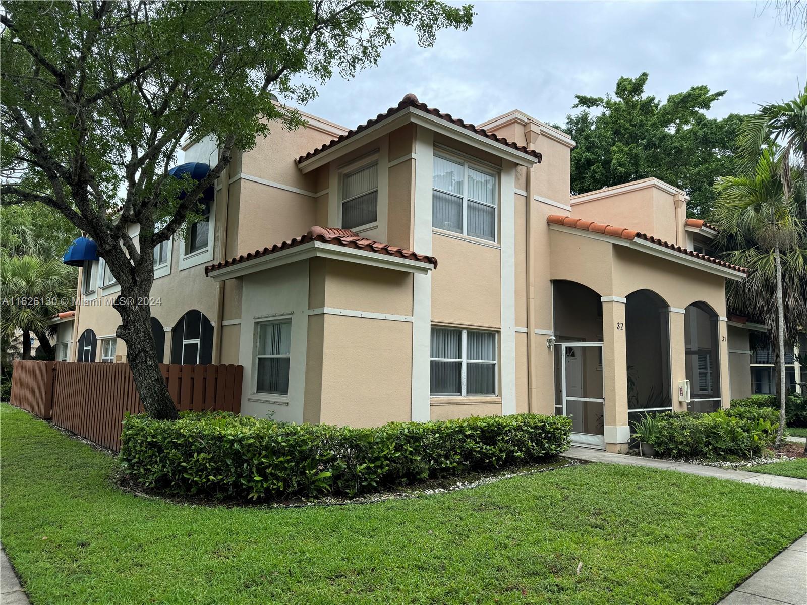 Beautiful and immaculate, exceptional, coach town home in desirable community of Visions in the heart of Weston, Great family oriented neighborhood in one of the best community in SW Broward, large screened in patio with private fence in back, great and gorgeous 3 bedrooms and 2,5 baths. Ready to move in. Community swimming pool, children's playground, two car designated parking, and guest parking. Brand new paint. Conveniently located in Weston with top-rated schools. Minutes from shopping and dining.