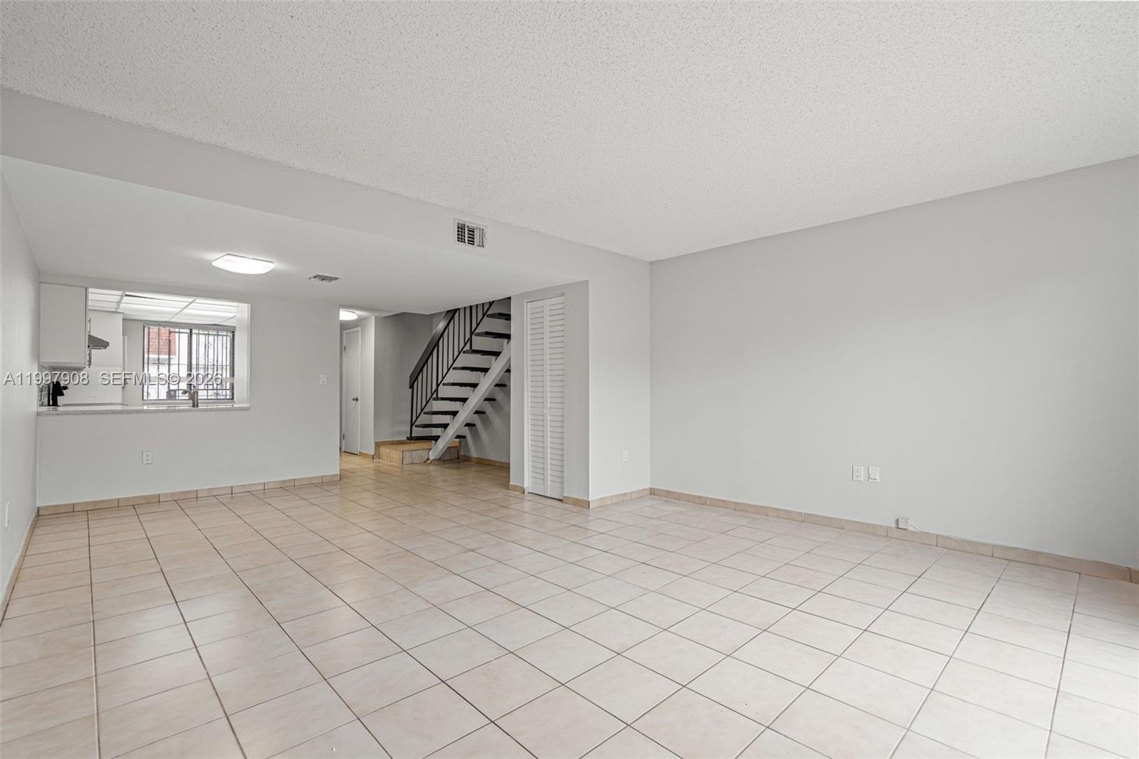 LAGUNA CONDO - Residential Lease