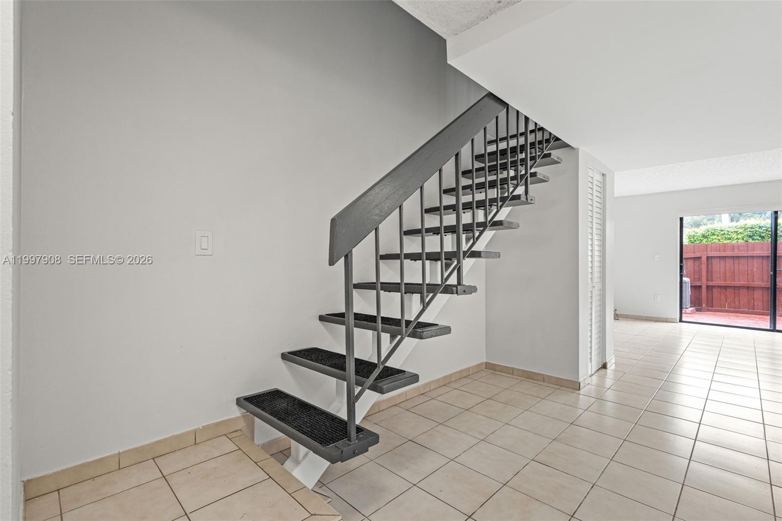 LAGUNA CONDO - Residential Lease