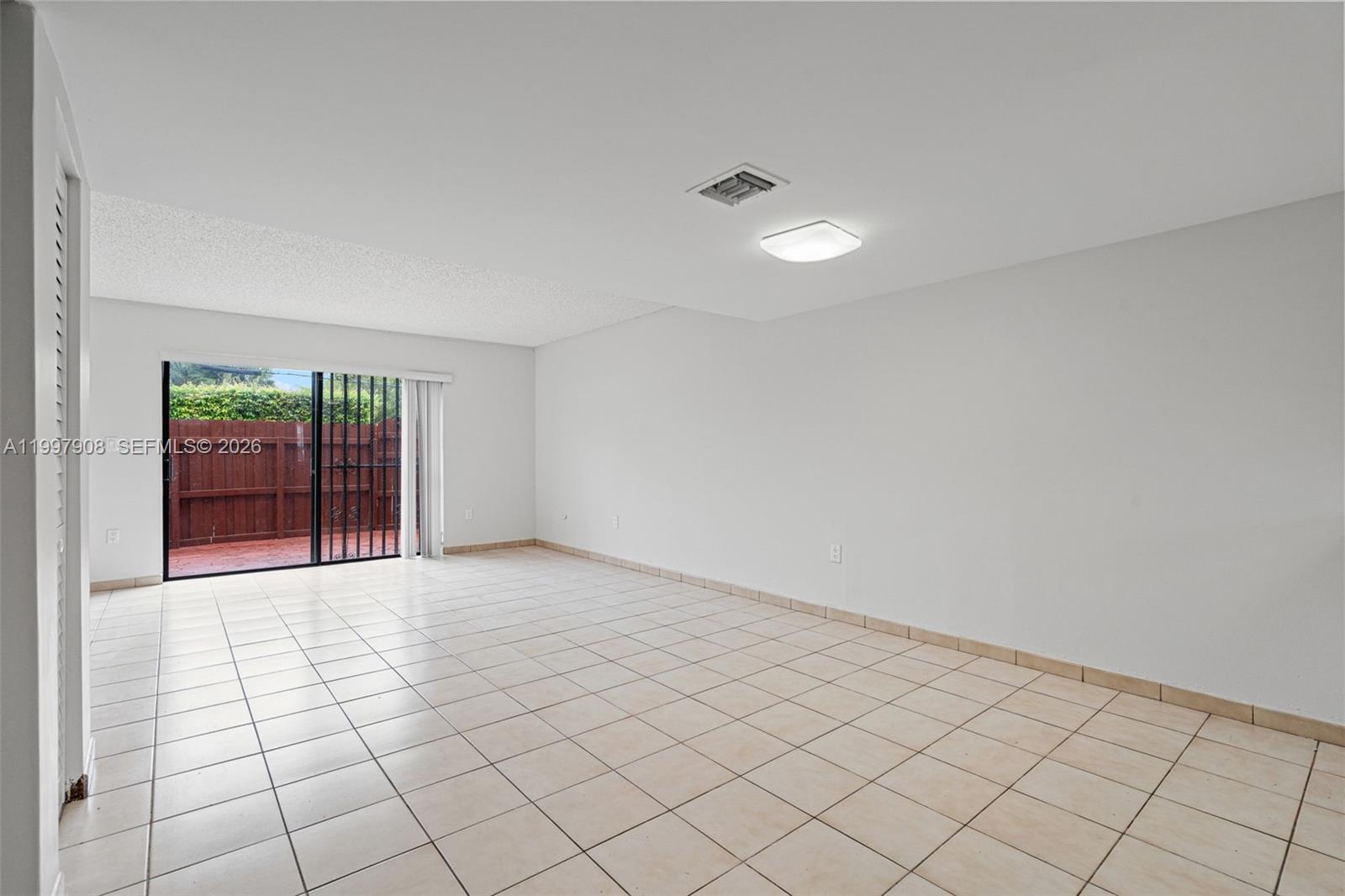 LAGUNA CONDO - Residential Lease