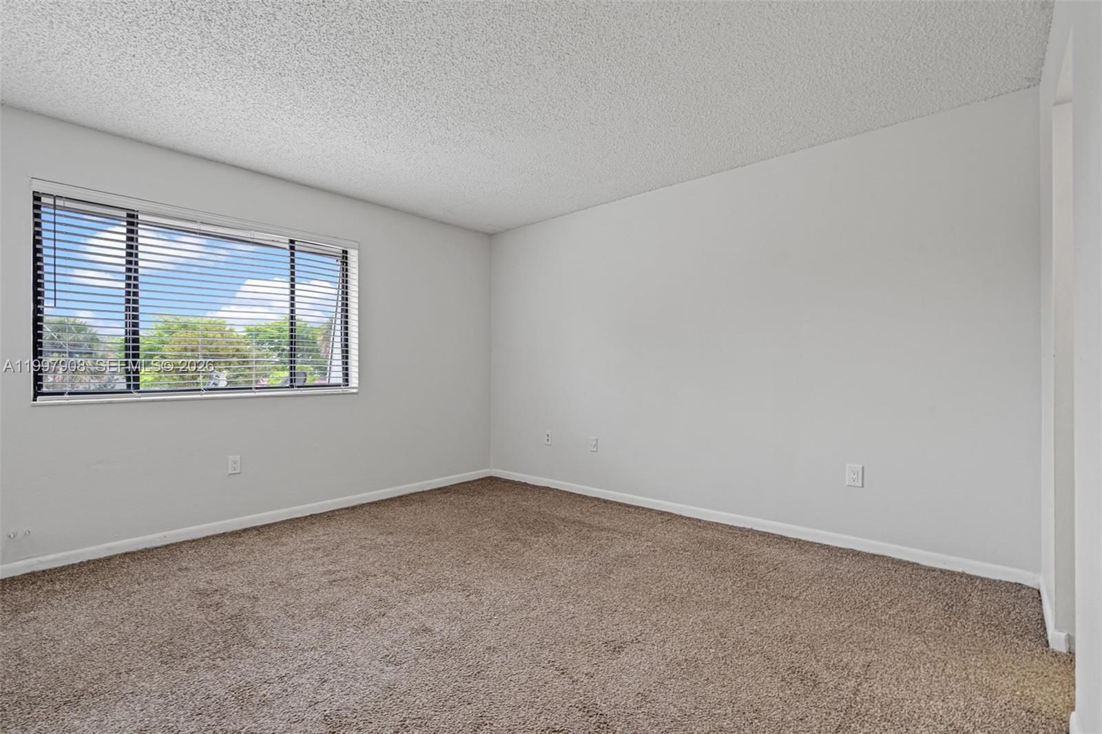 LAGUNA CONDO - Residential Lease