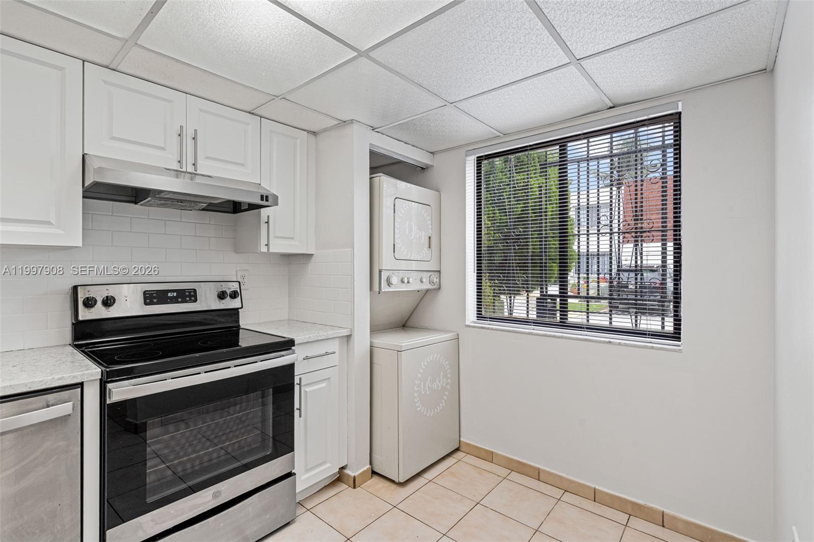 LAGUNA CONDO - Residential Lease