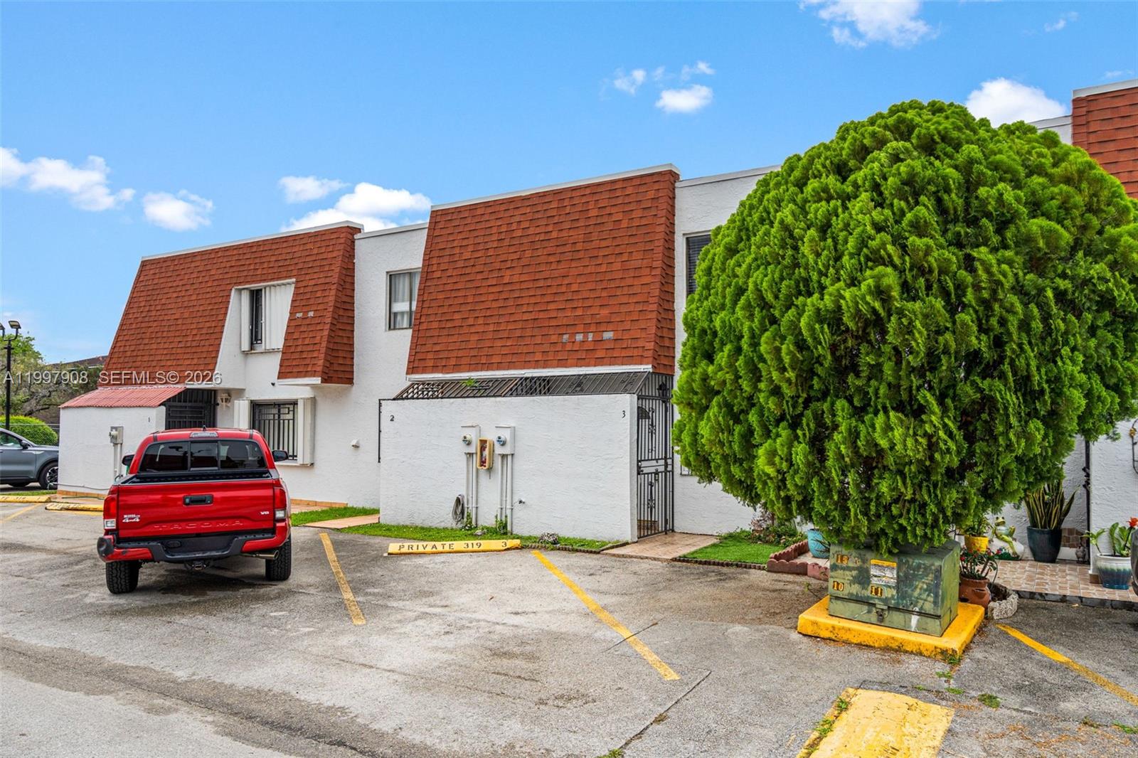 LAGUNA CONDO - Residential Lease