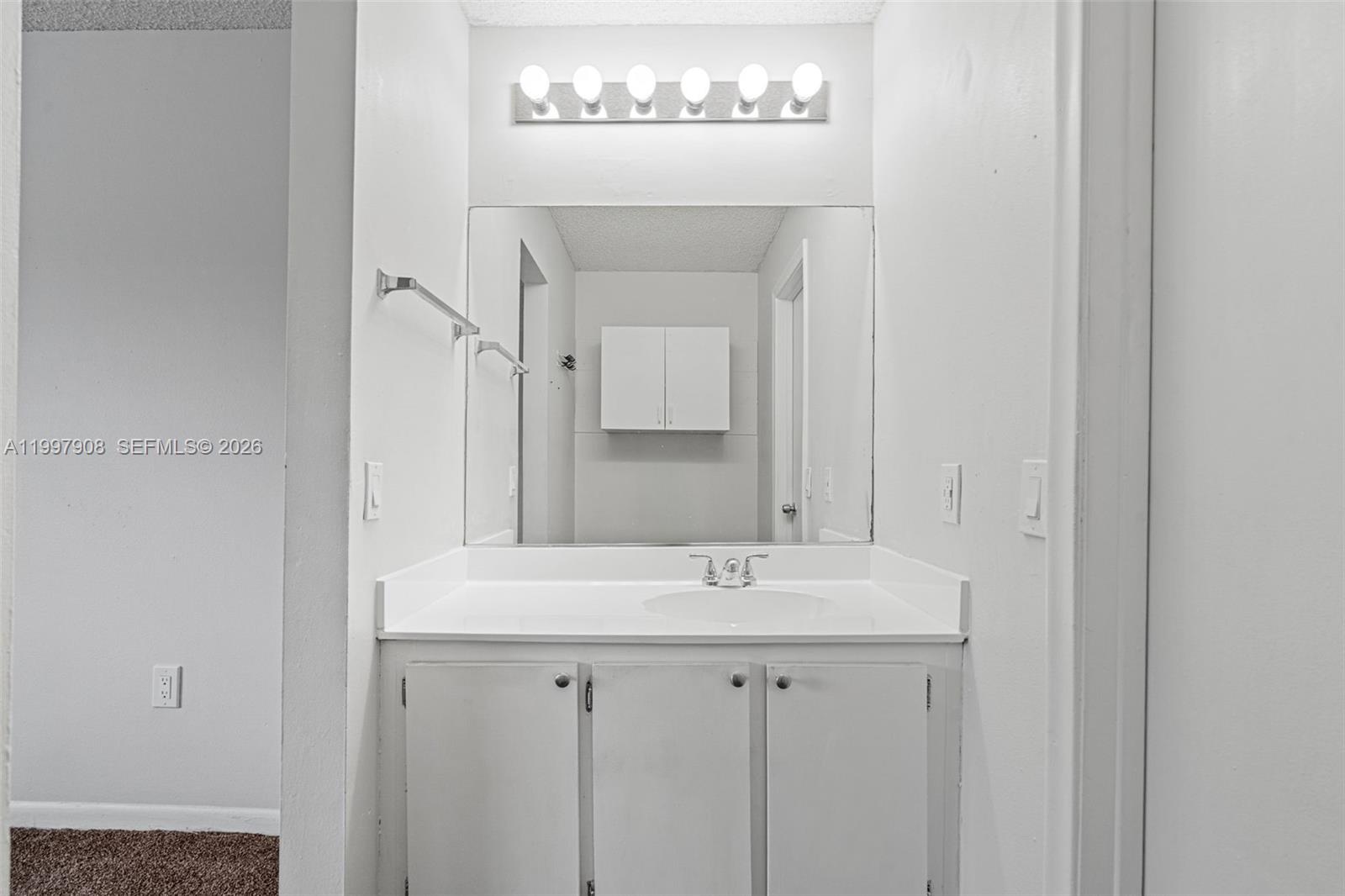 LAGUNA CONDO - Residential Lease