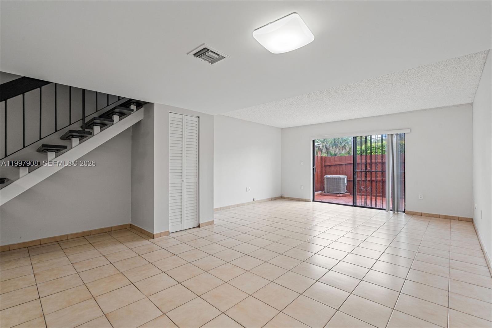 LAGUNA CONDO - Residential Lease