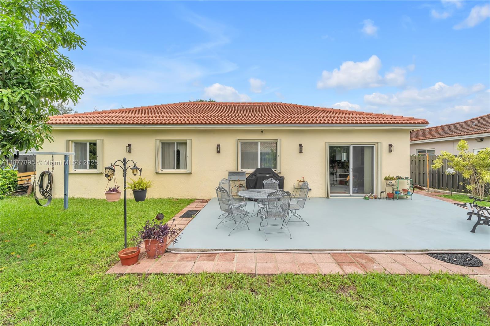 ROYAL GARDEN ESTATES - Residential