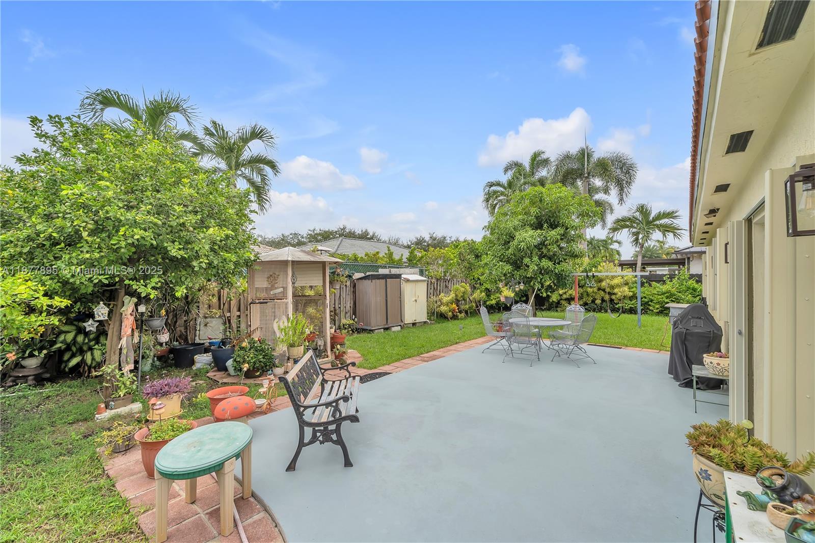 ROYAL GARDEN ESTATES - Residential