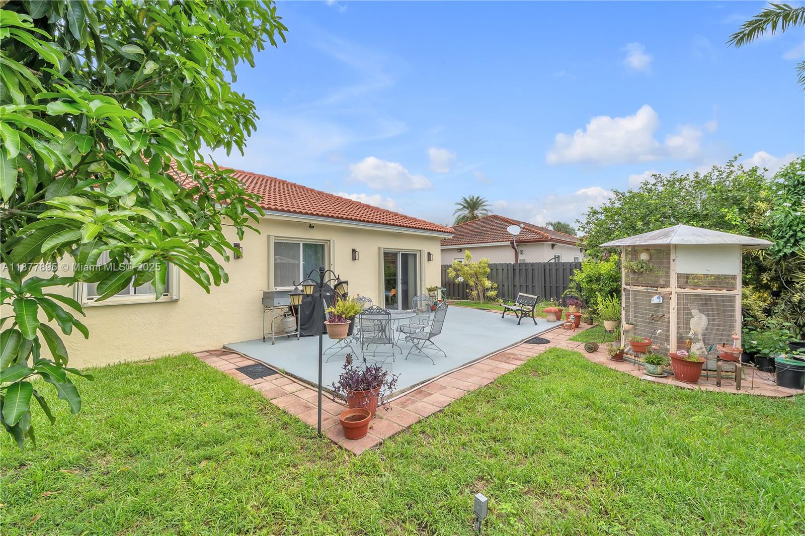 ROYAL GARDEN ESTATES - Residential