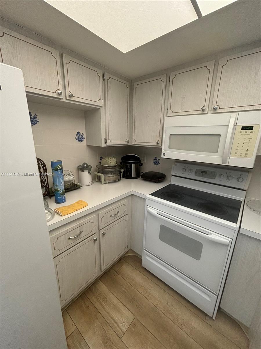 CEDAR POINTE CONDO - Residential