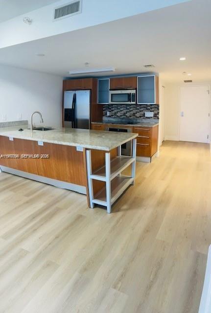 LATITUDE ON THE RIVER CON - Residential