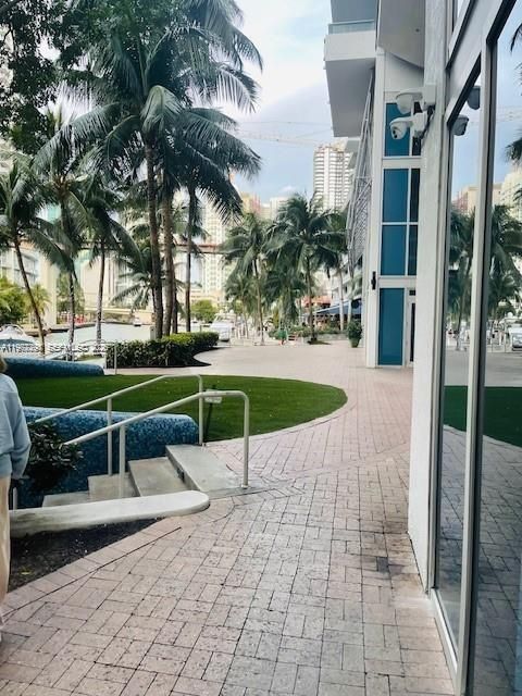Tiny photo for 185 SW 7th St #1605, Miami, FL 33130 (MLS # A11977798)