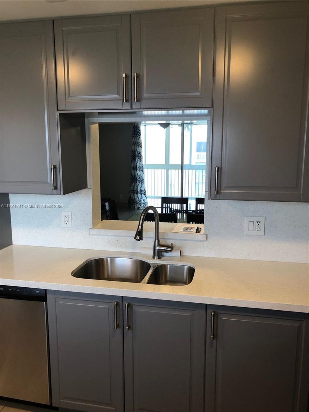 Photo of 319 NE 14th Ave #707, Hallandale Beach, FL 33009 (MLS # A11724934)