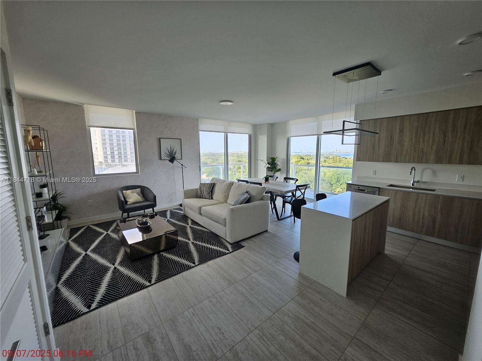 3900 Biscayne Blvd N-815
