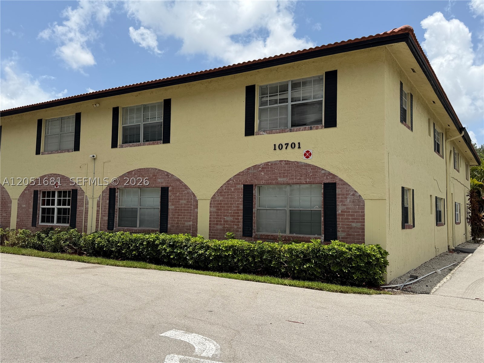 10701 Royal Palm Blvd 2