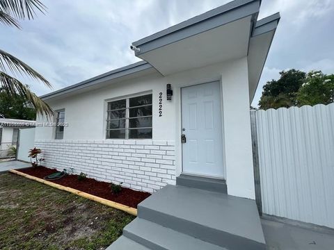 2222 NW 86th Ter Miami FL 33147