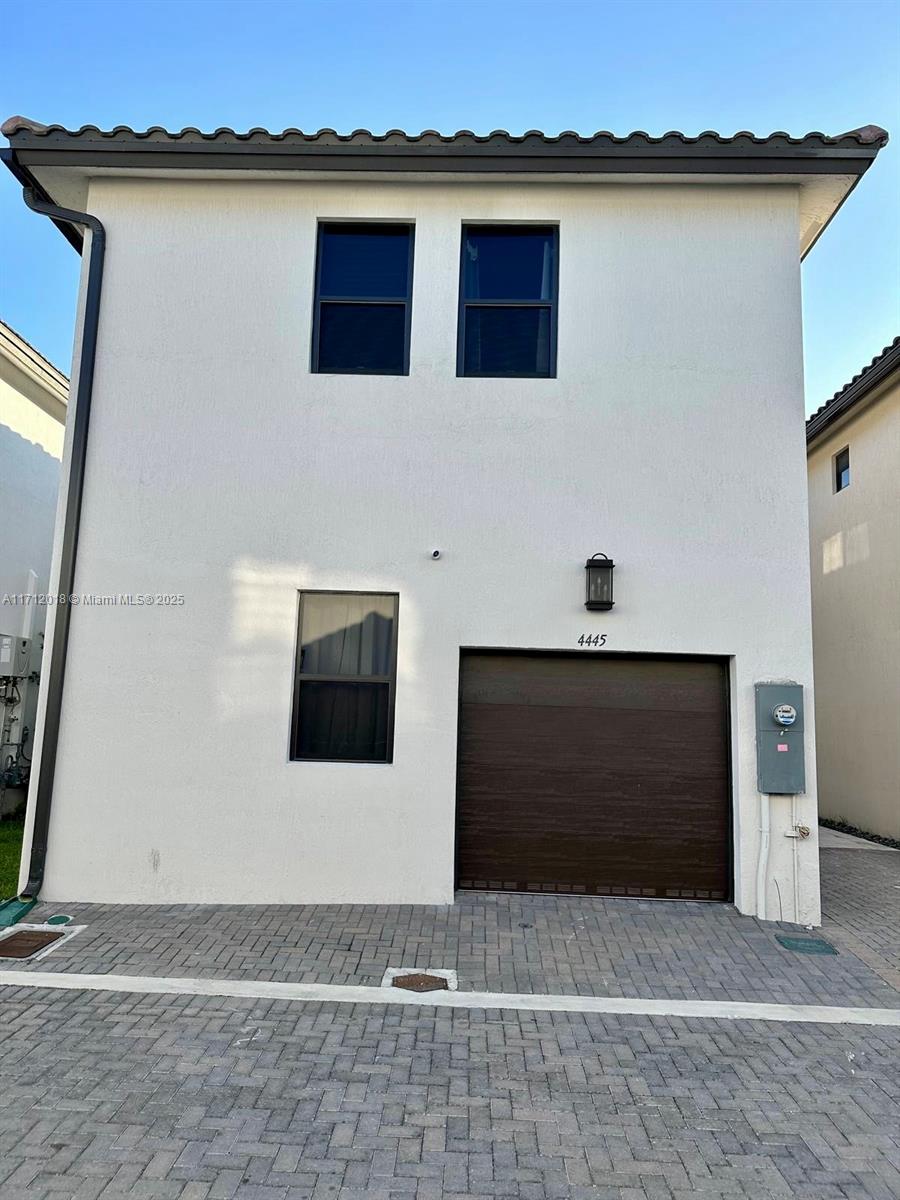 DOWNTOWN DORAL SOUTH PHAS - Residential