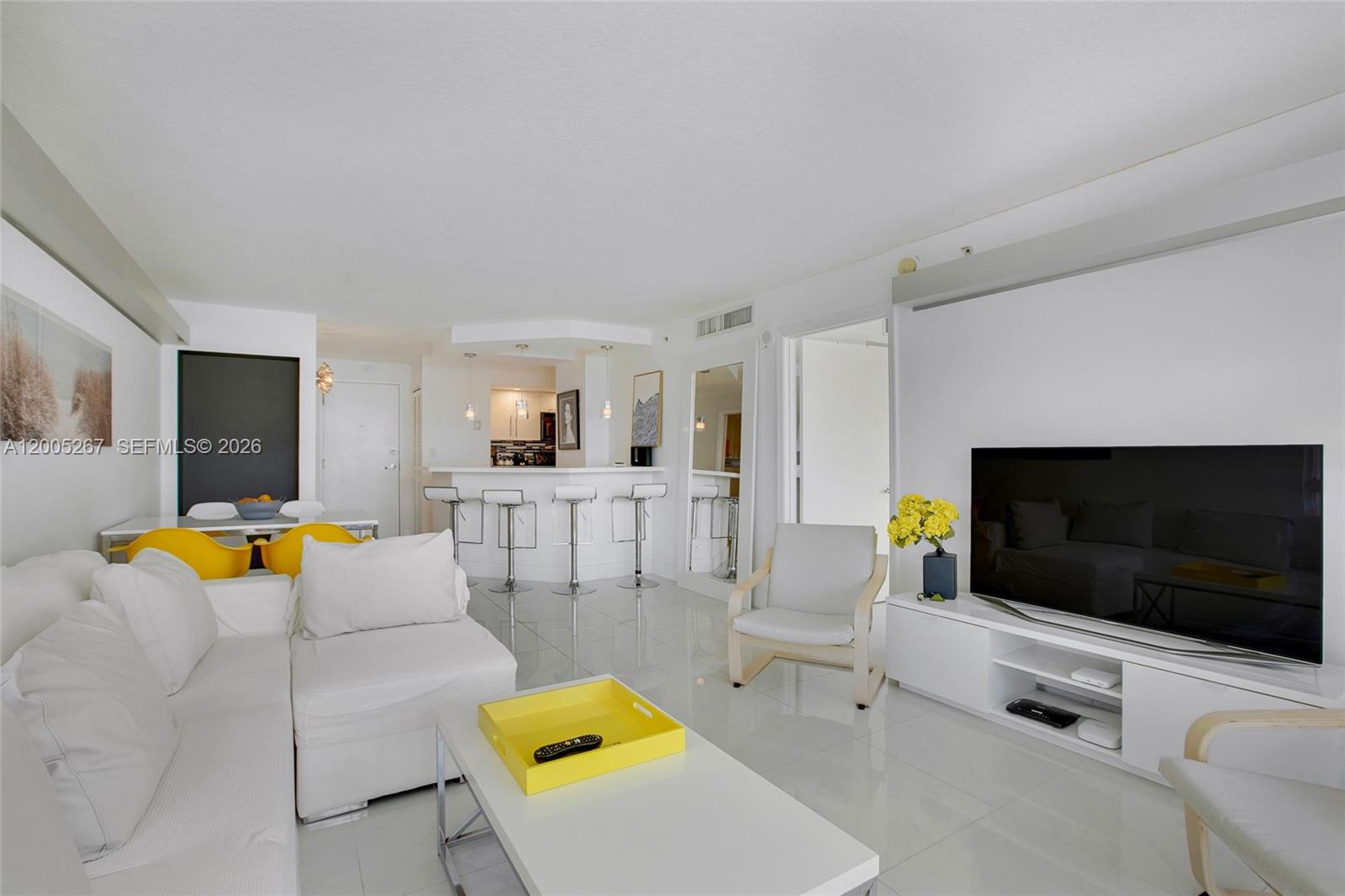 THE COLLINS CONDO - Residential Lease