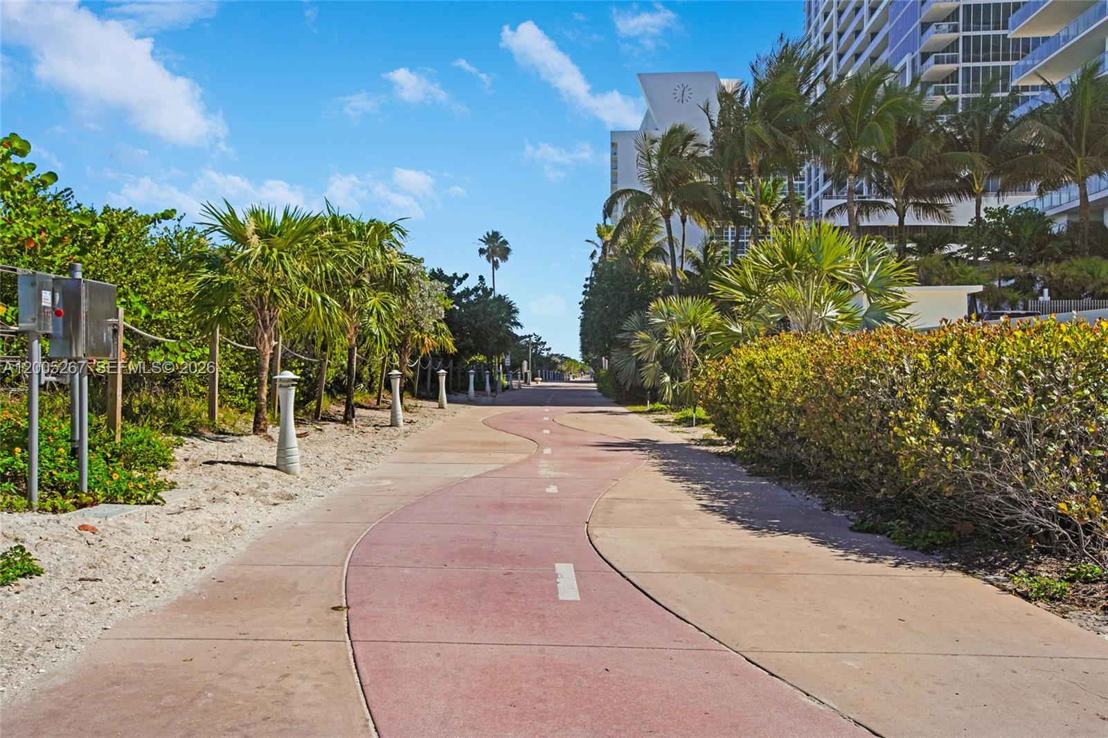 6917 Collins Ave 820