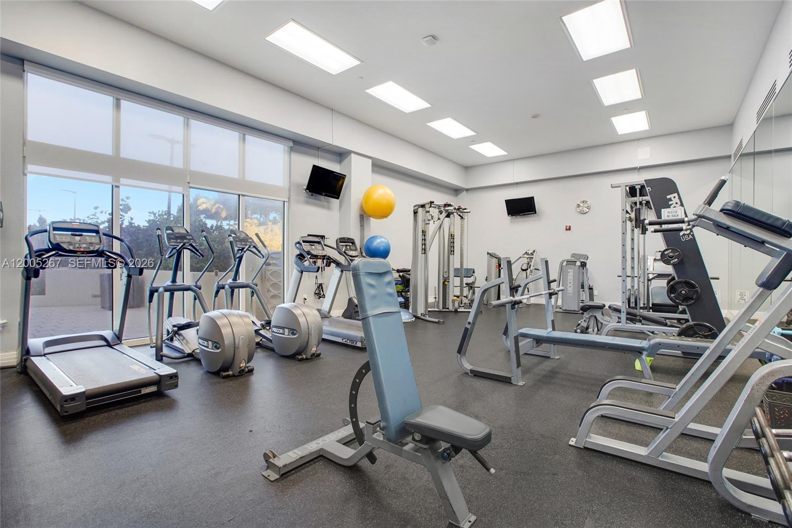 THE COLLINS CONDO - Residential Lease