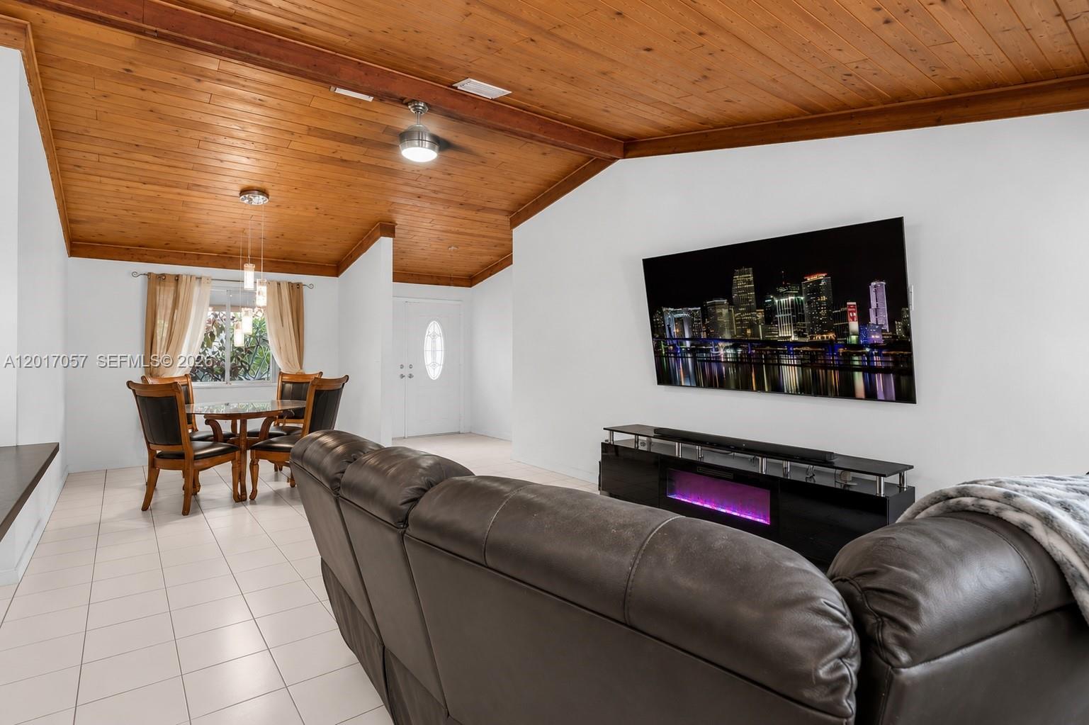 WELLEBY UNIT 1 - Residential