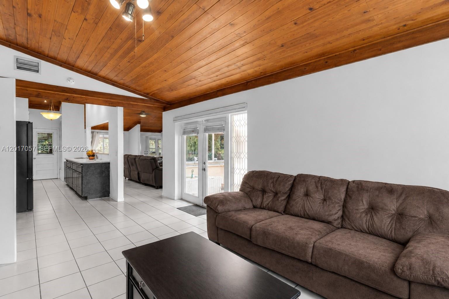 WELLEBY UNIT 1 - Residential