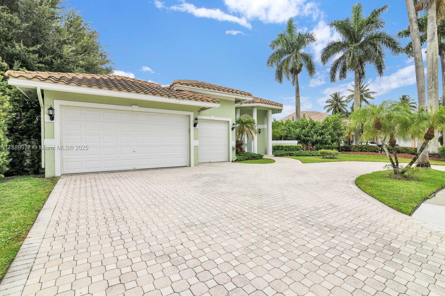 6622 Newport Lake Cir
