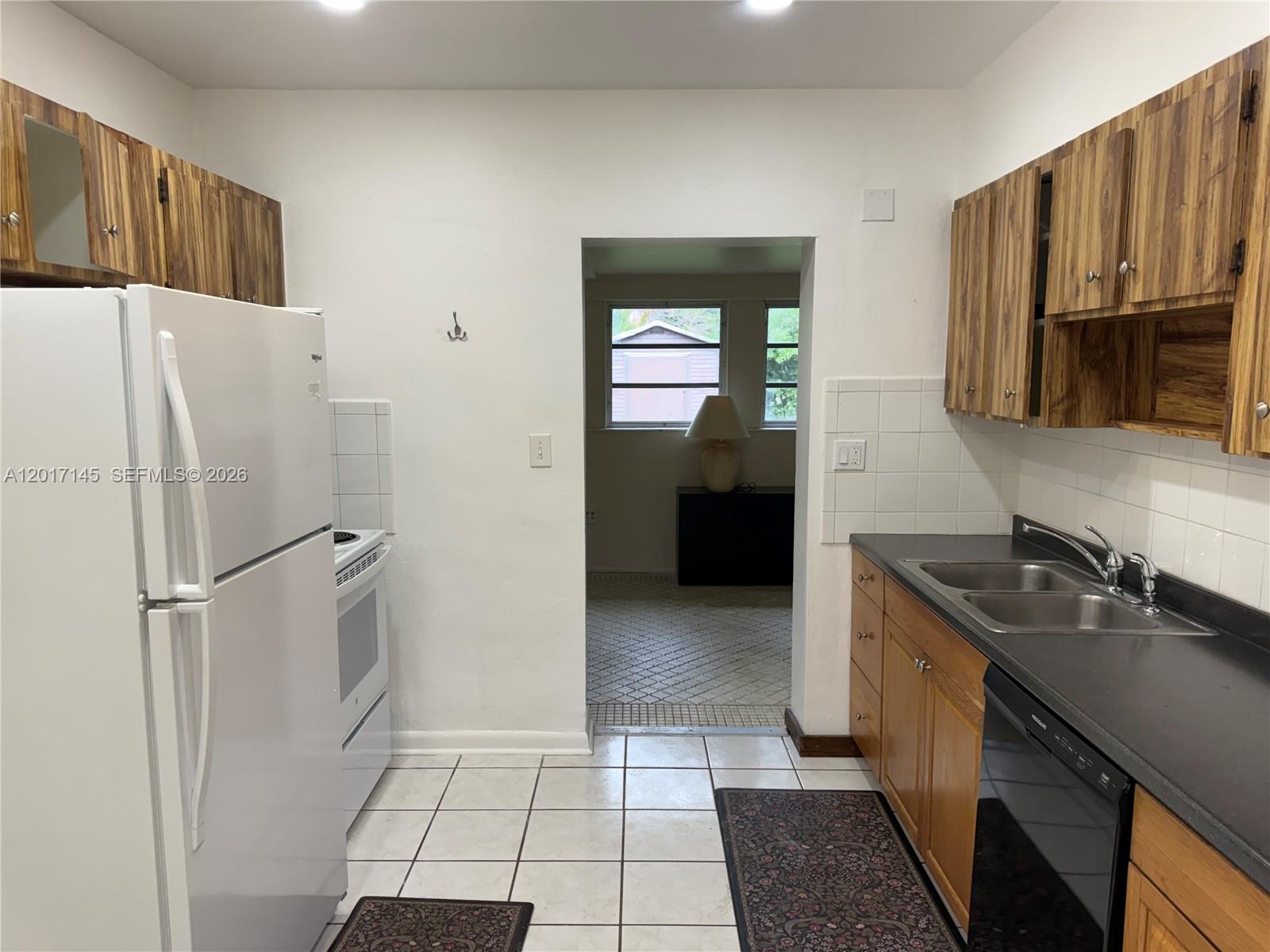 COCOPLUM TERRACE ADDN PAR - Residential Lease