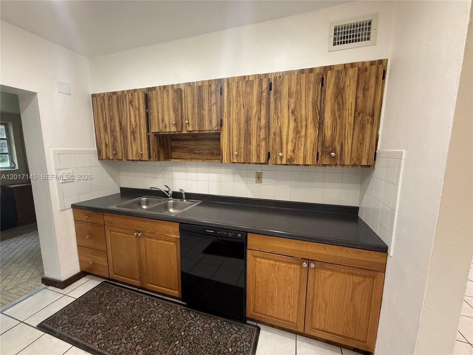 COCOPLUM TERRACE ADDN PAR - Residential Lease