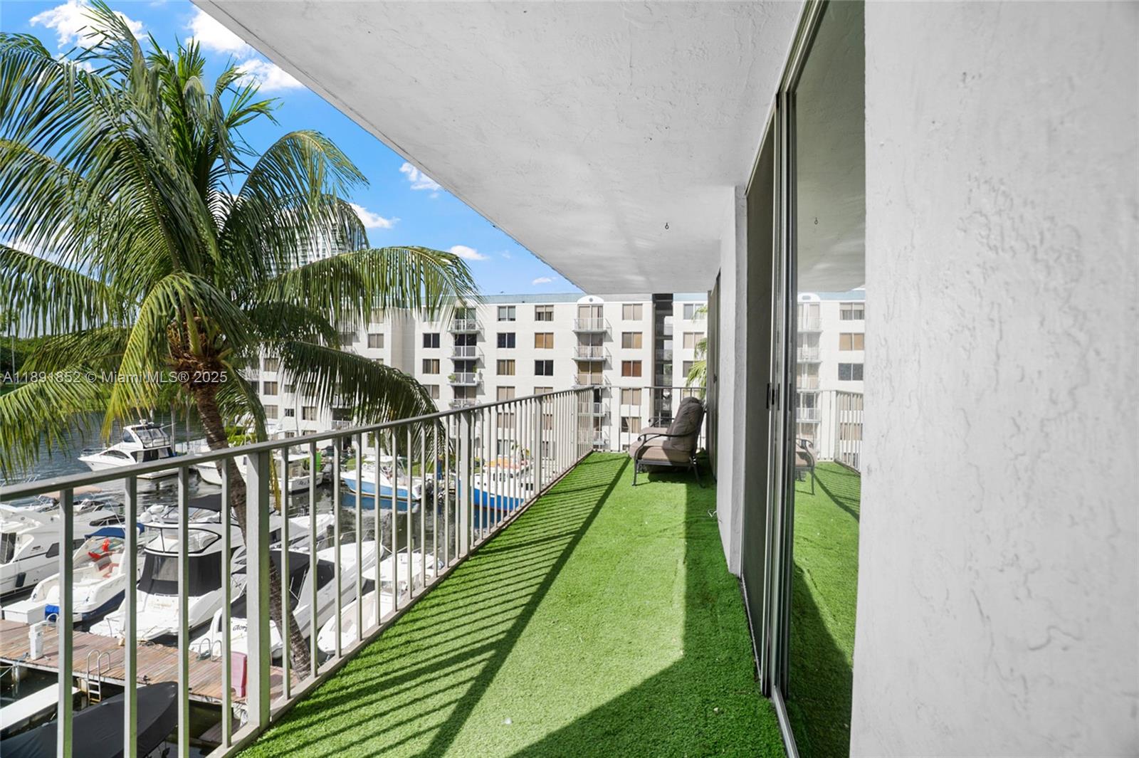 RIVER RUN CONDO PH I - Residential