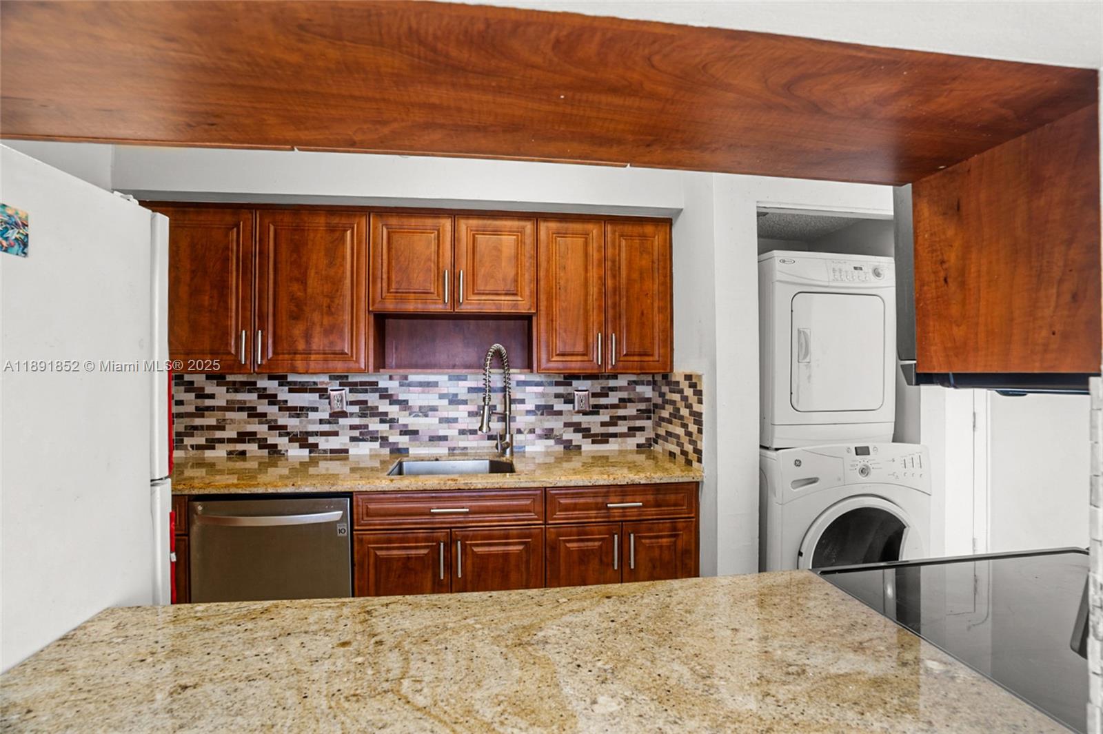 RIVER RUN CONDO PH I - Residential