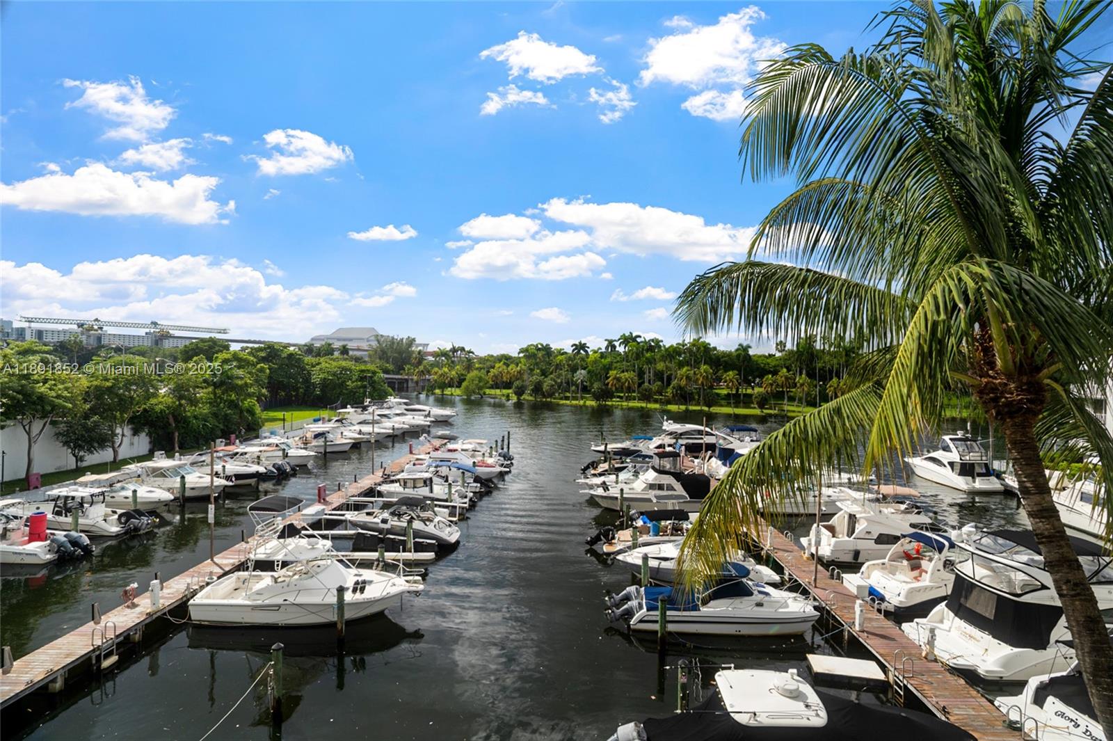 RIVER RUN CONDO PH I - Residential