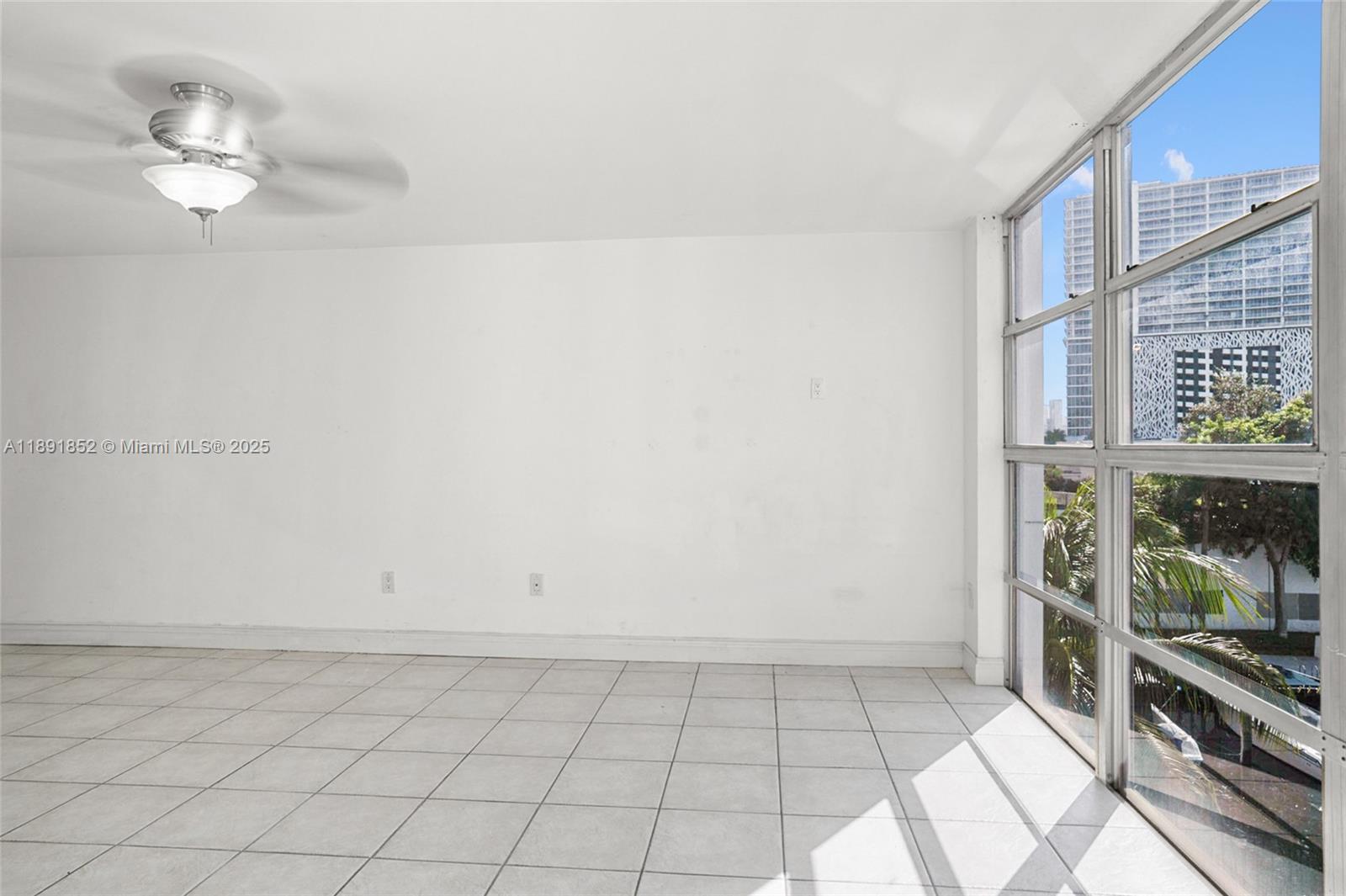 RIVER RUN CONDO PH I - Residential