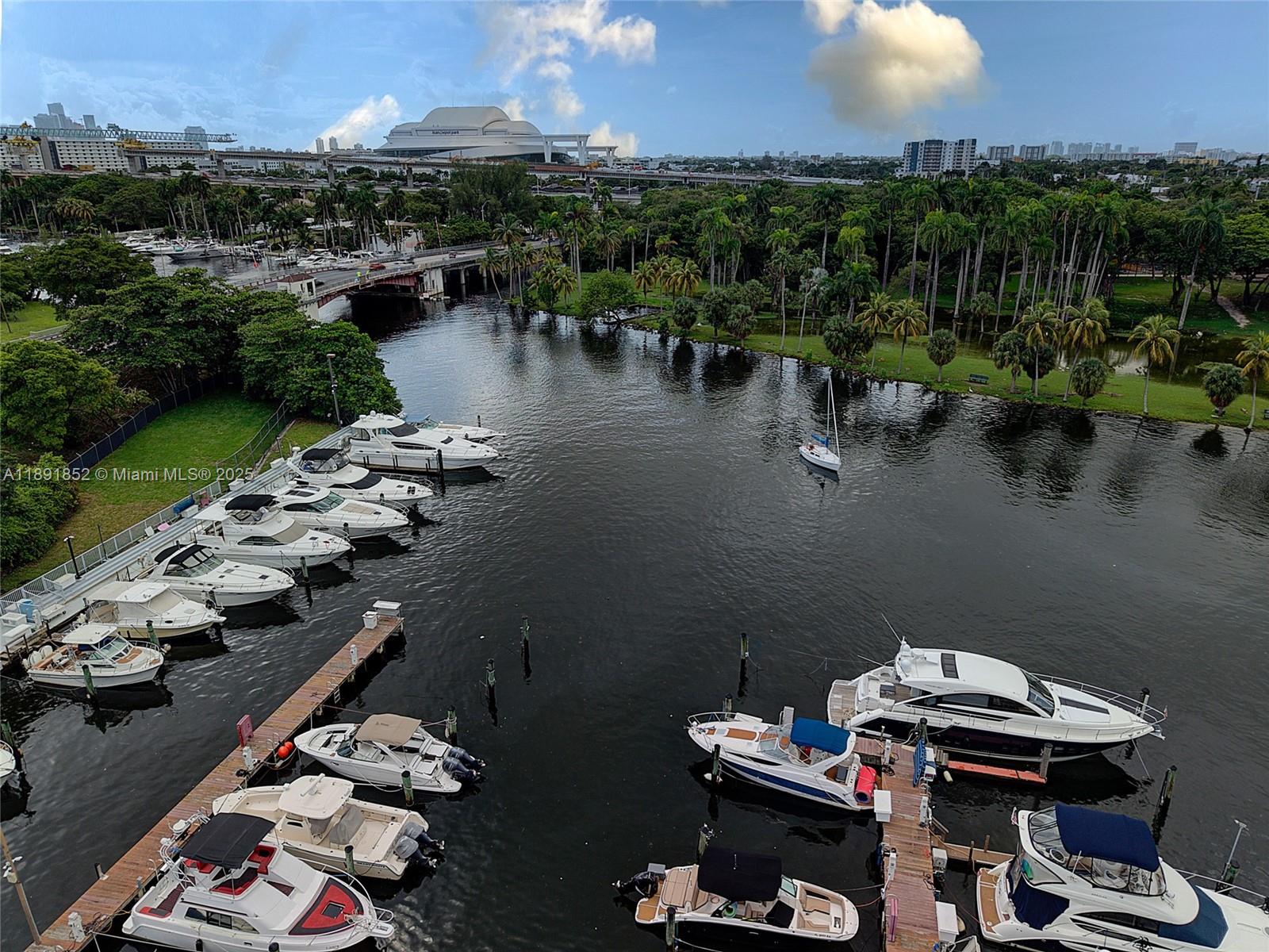 RIVER RUN CONDO PH I - Residential