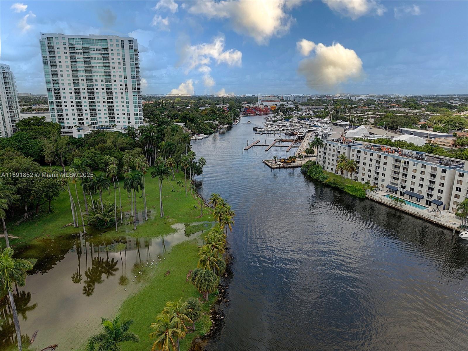 RIVER RUN CONDO PH I - Residential