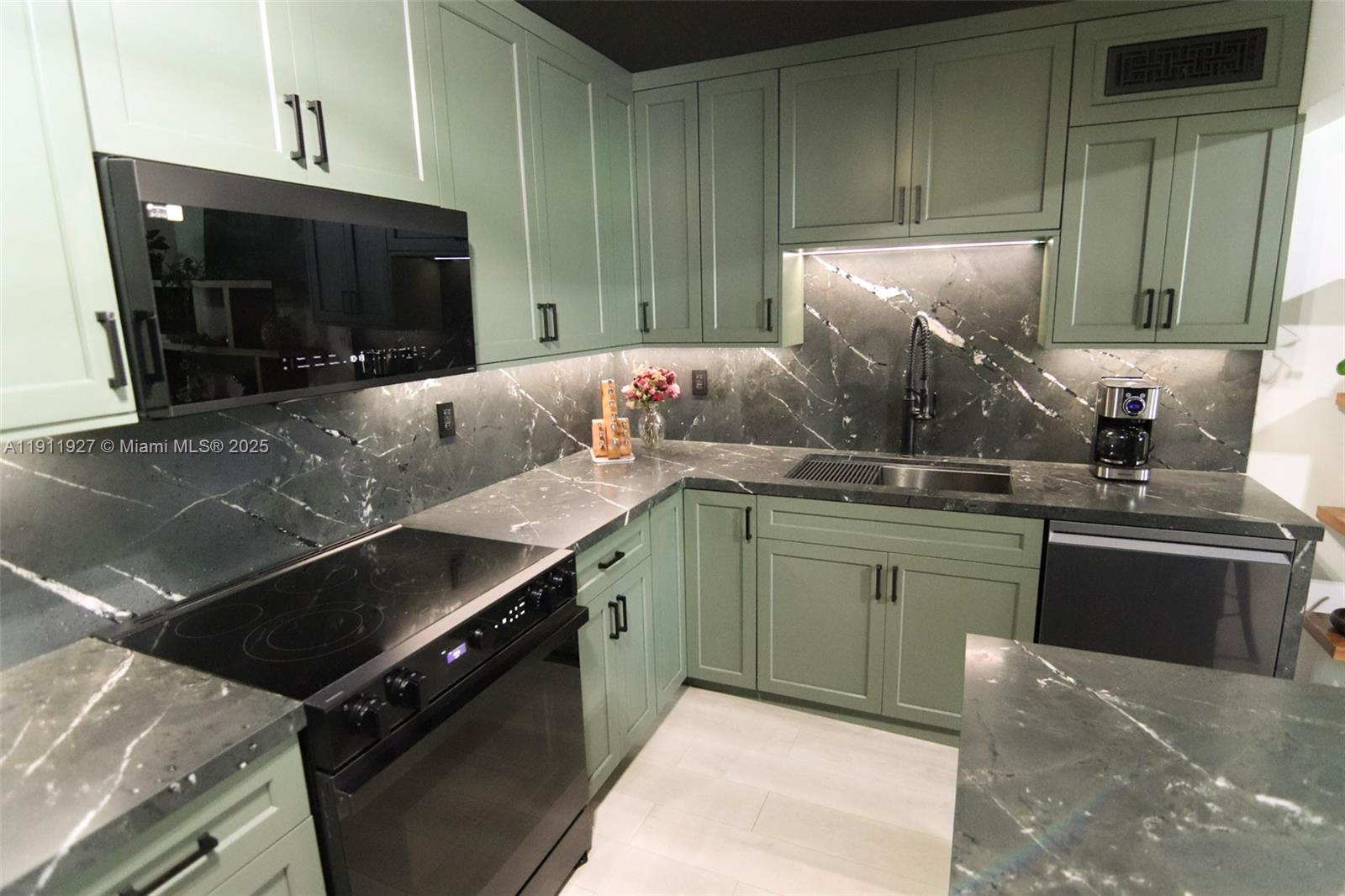 BOSTON PLAZA CONDO - Residential Lease