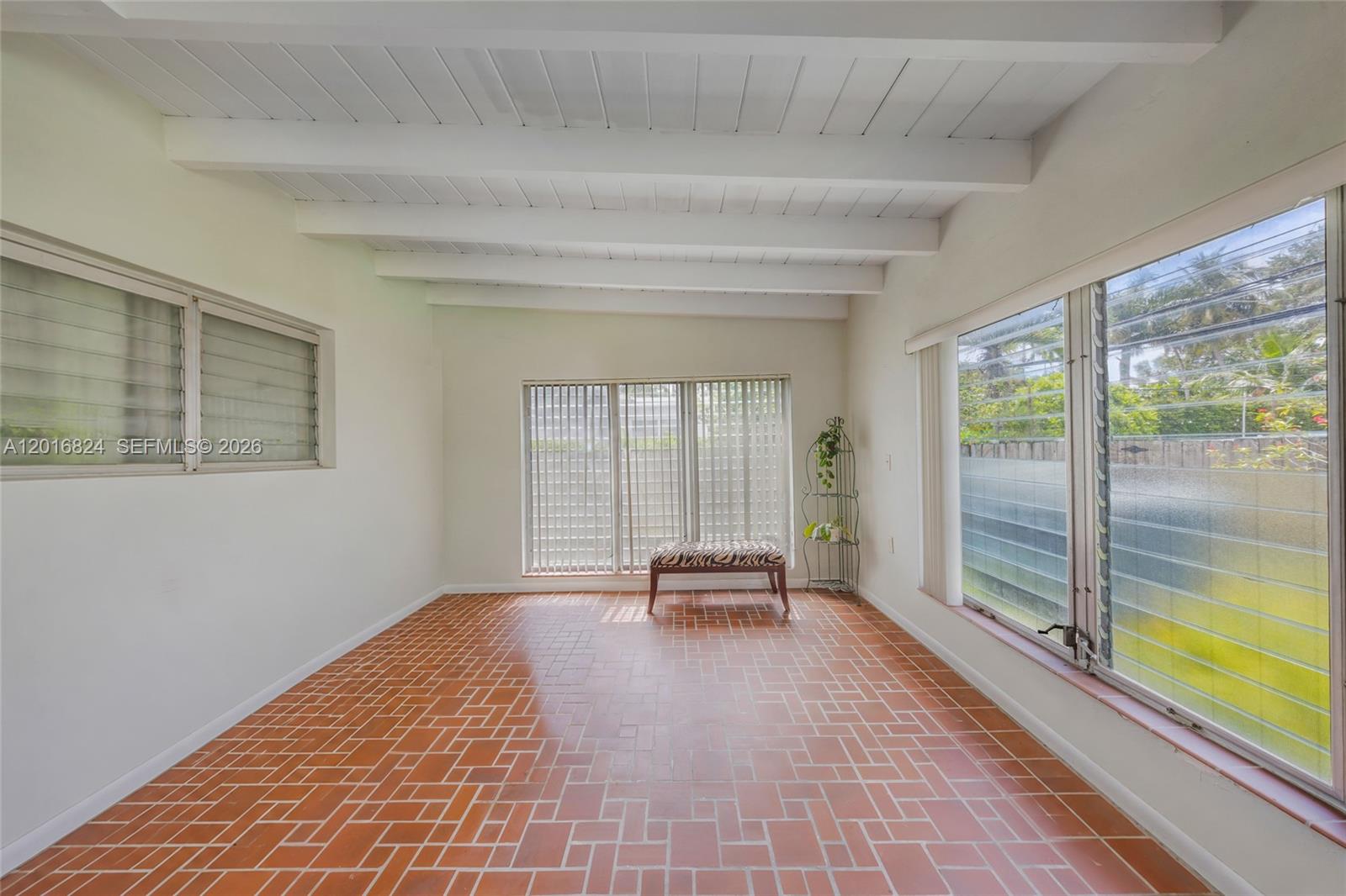 COUNTRY CLUB ESTATES SEC - Residential