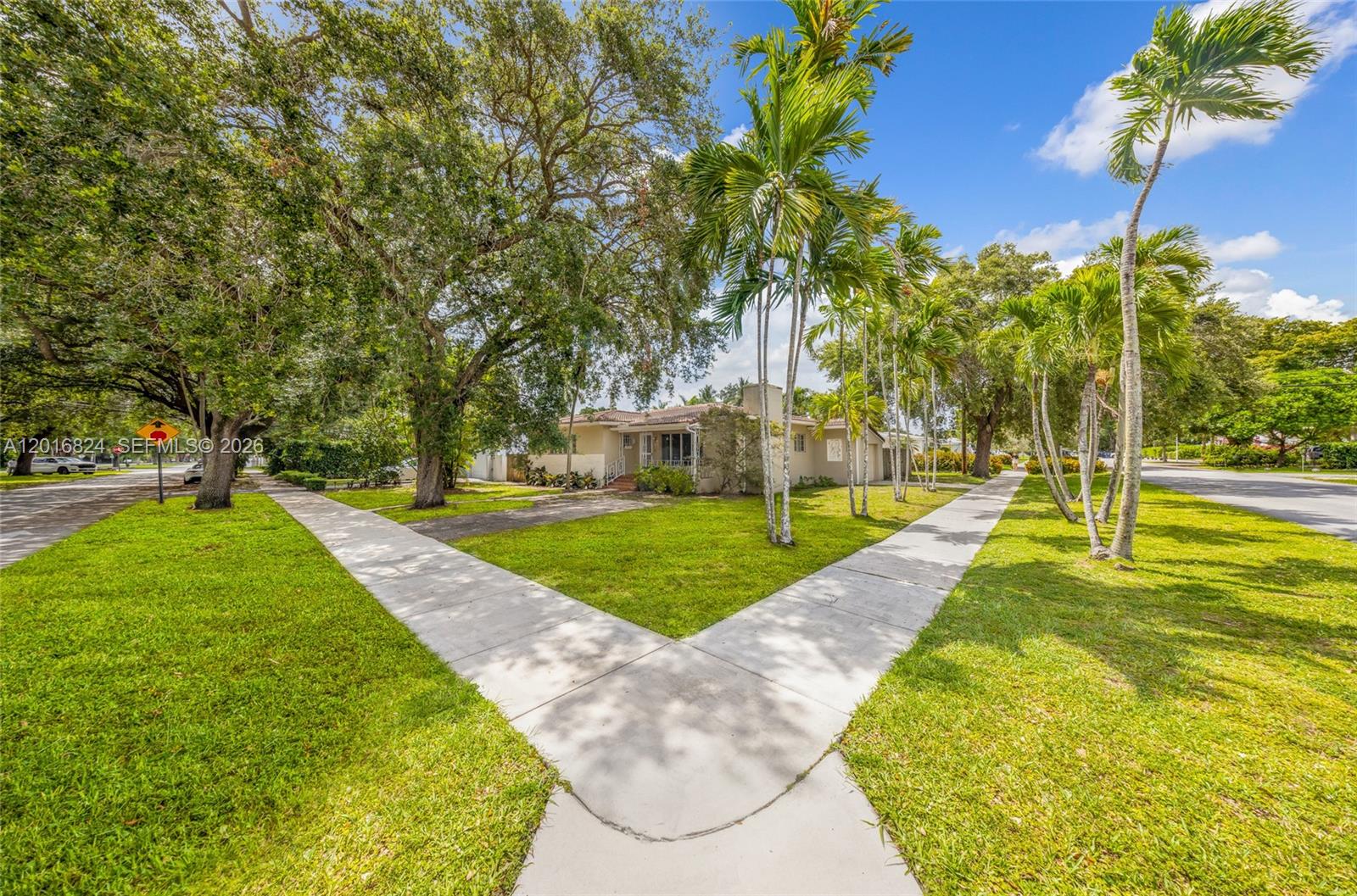 COUNTRY CLUB ESTATES SEC - Residential