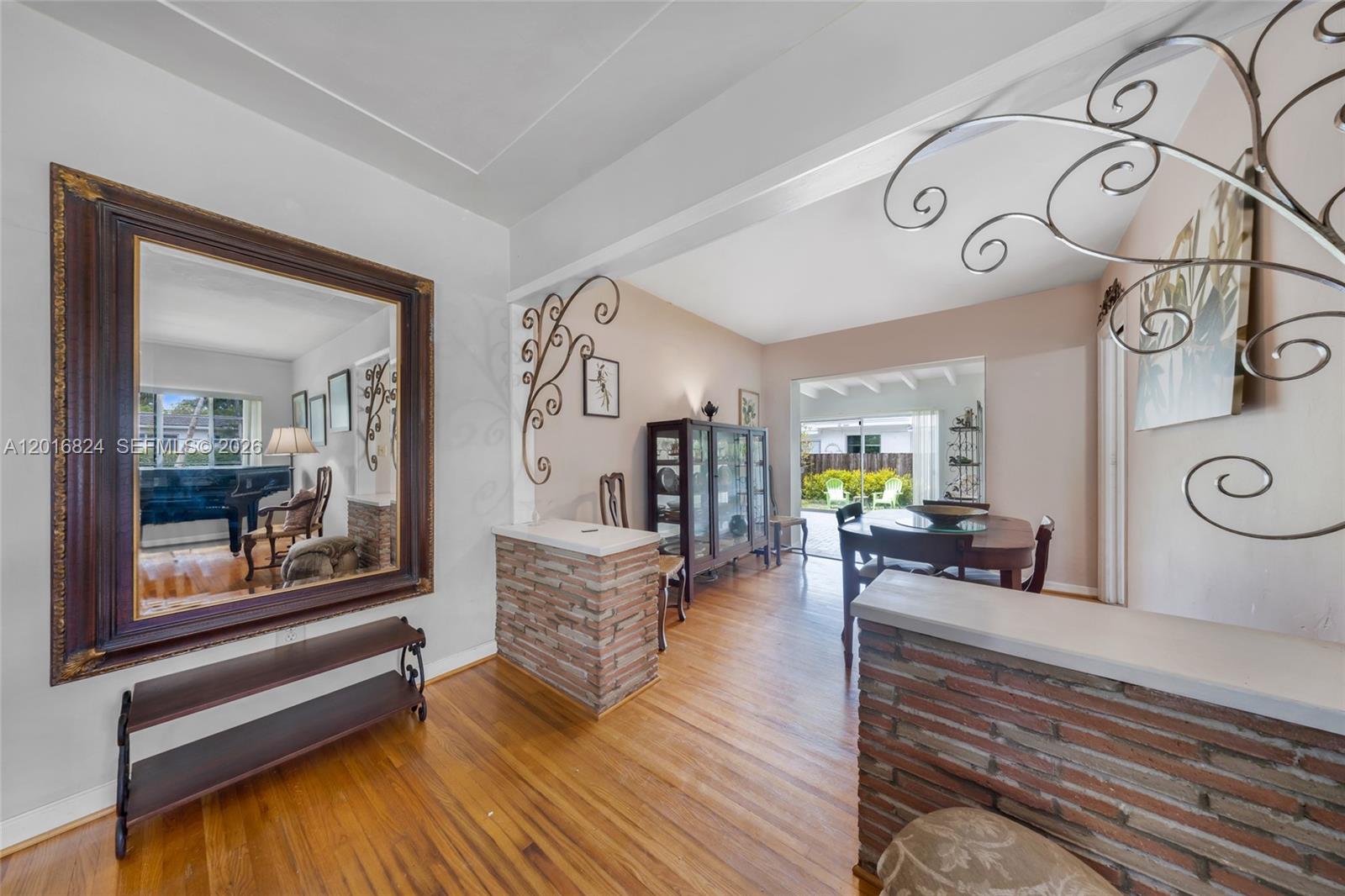 COUNTRY CLUB ESTATES SEC - Residential