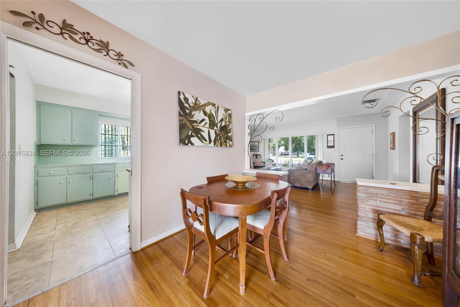 COUNTRY CLUB ESTATES SEC - Residential