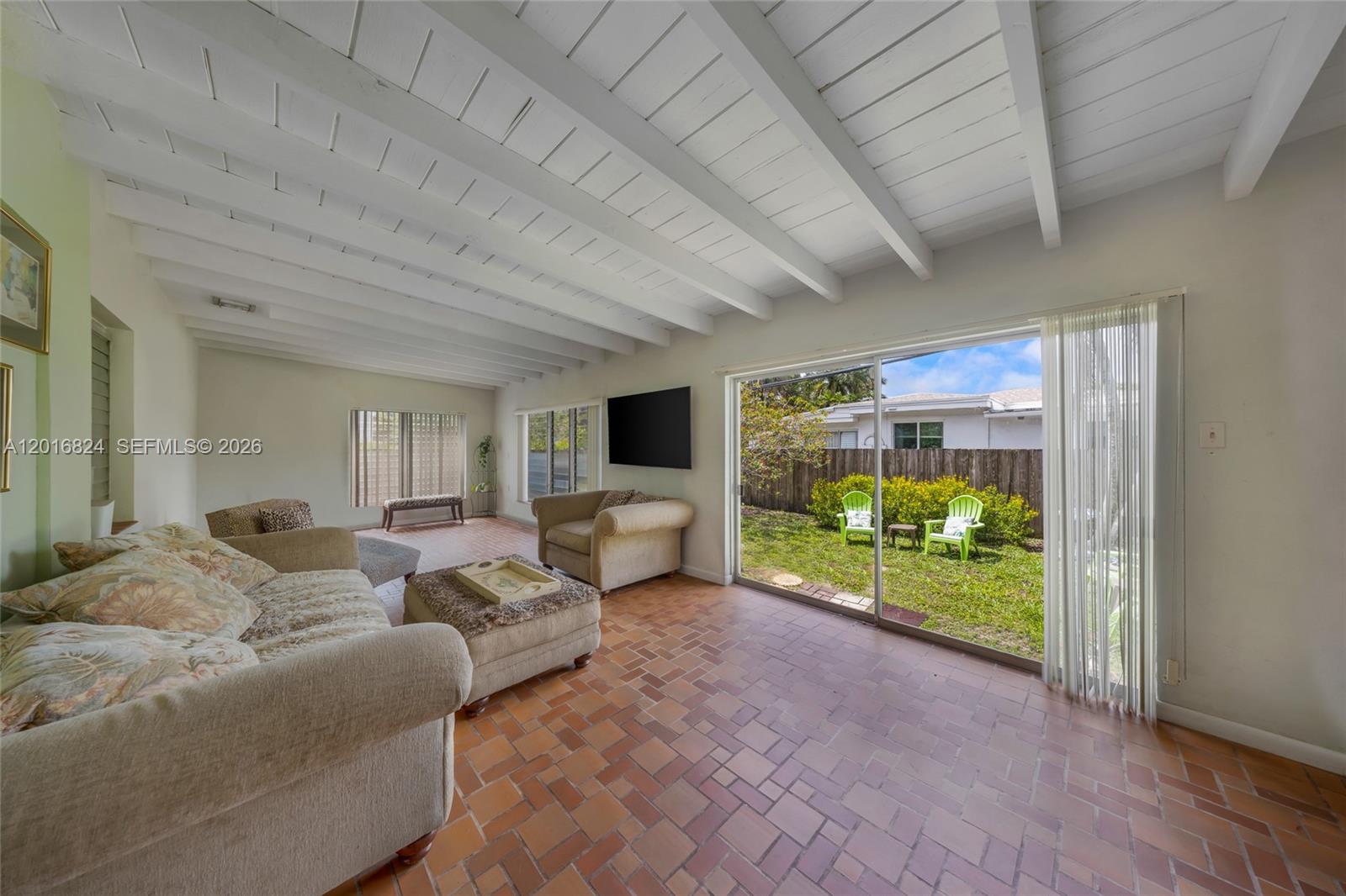 COUNTRY CLUB ESTATES SEC - Residential