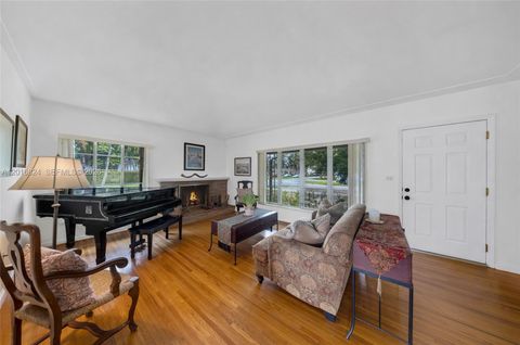 Tiny photo for 400 Morningside Dr, Miami Springs, FL 33166 (MLS # A12016824)