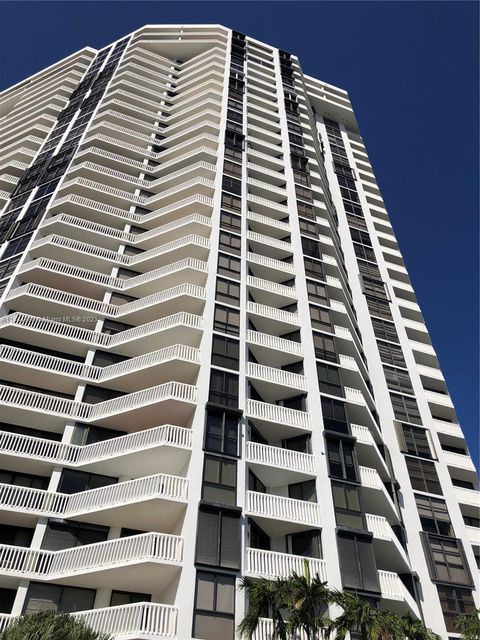 Photo of 1000 Island Blvd #305, Aventura, FL 33160 (MLS # A11444988)