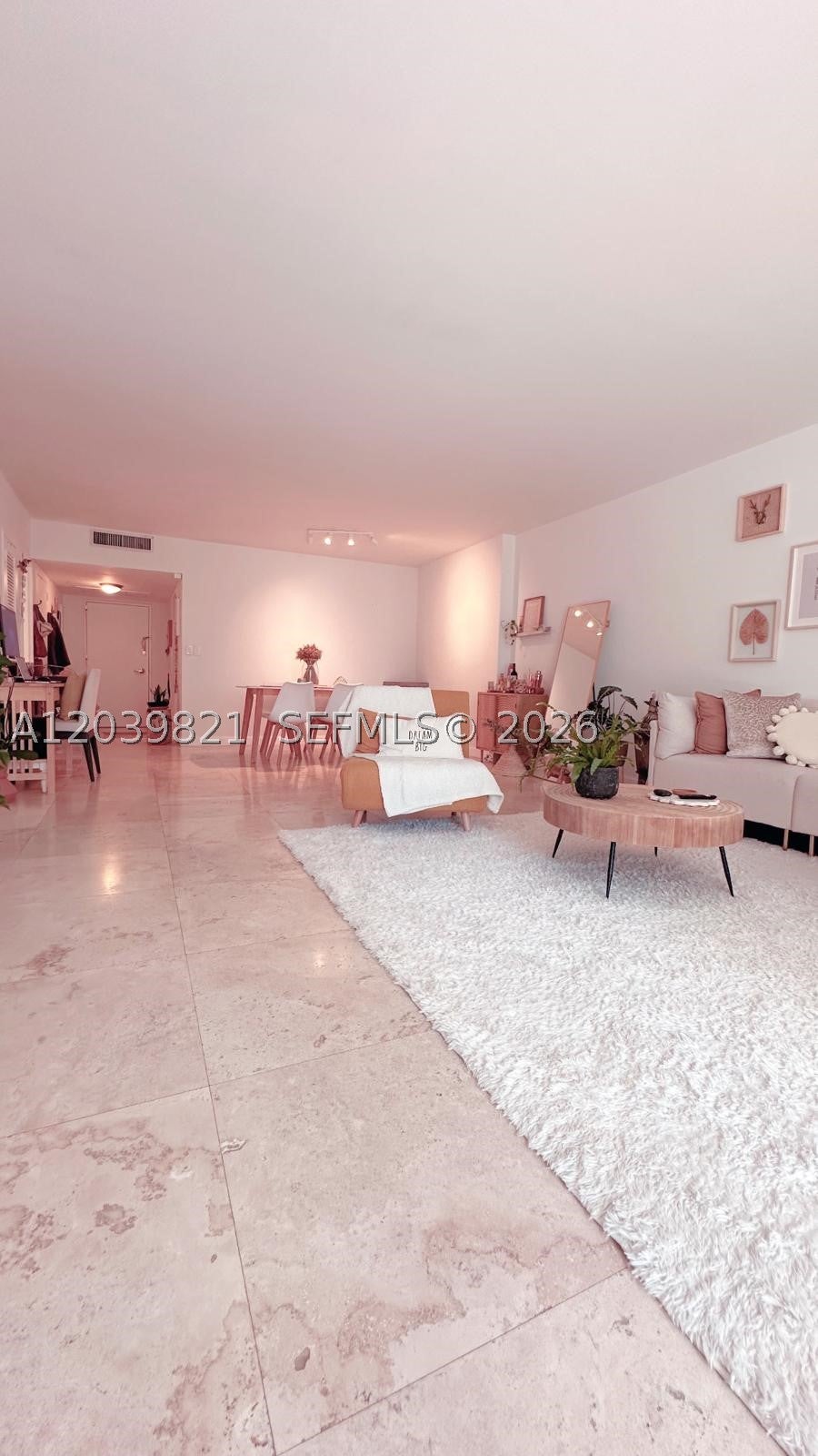 5700 Collins Ave 3N