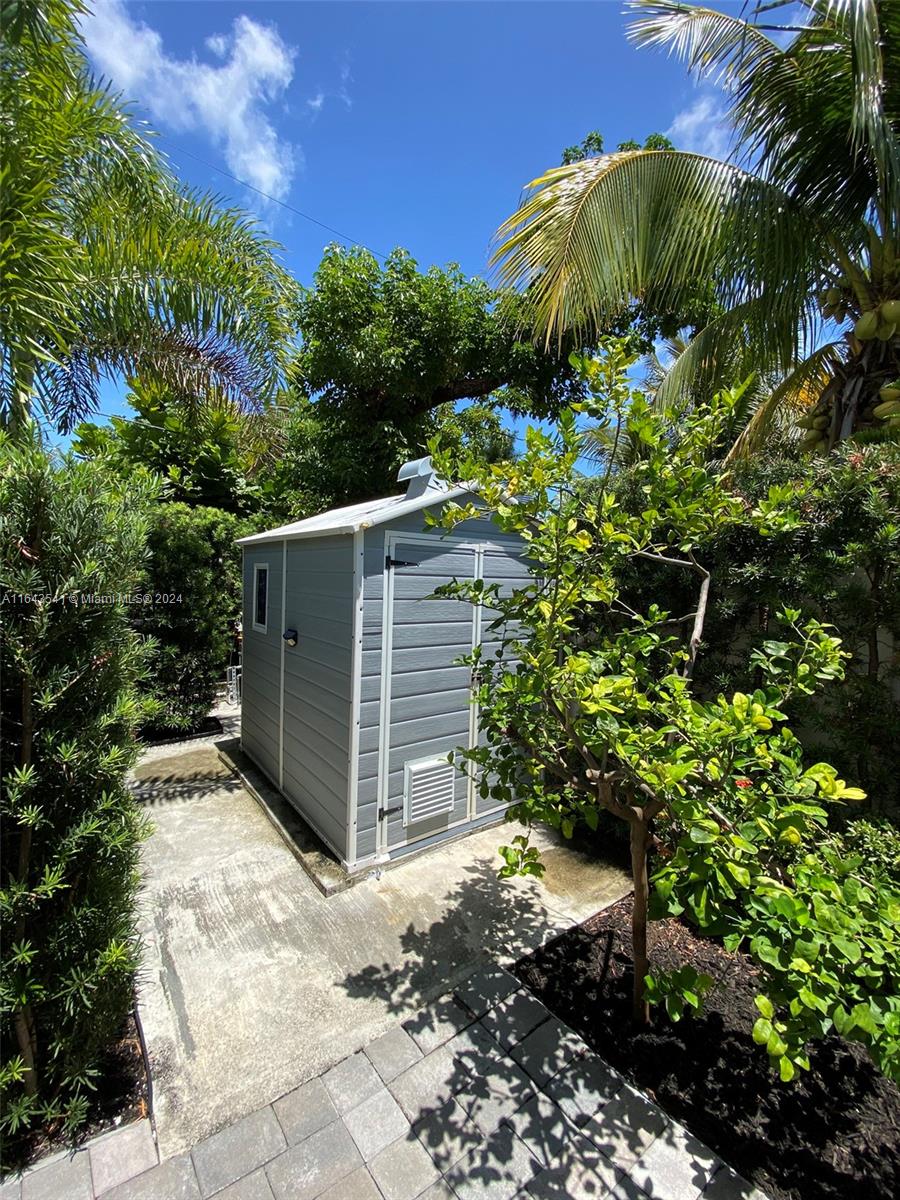 GOLDEN SHORES OCEAN BLVD - Residential